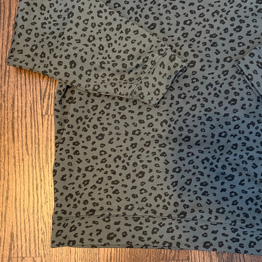 Lou & Grey Green Leopard Print Top - Picture 3 of 5
